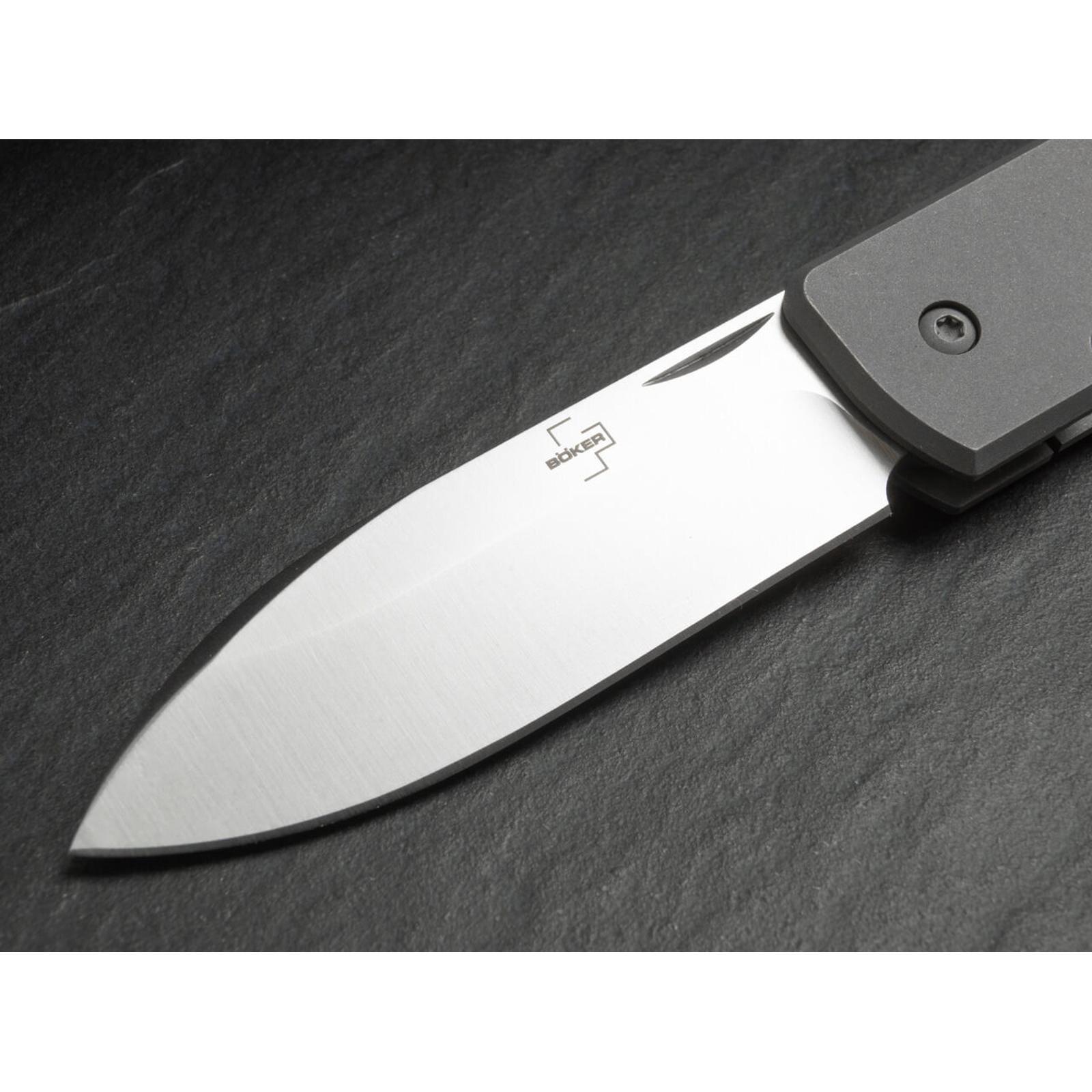 Boker plus lancer